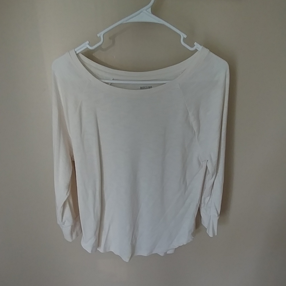 Quarter length sleeve shirt